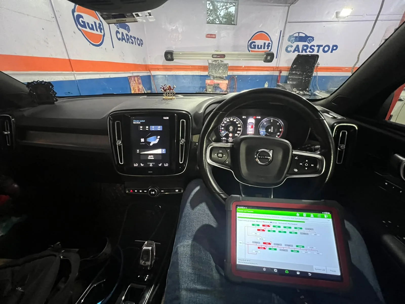Vehicle diagnostics at Himachal Cars